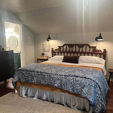 Snowgoose Pond Bed & Breakfast Palmer Exterior photo