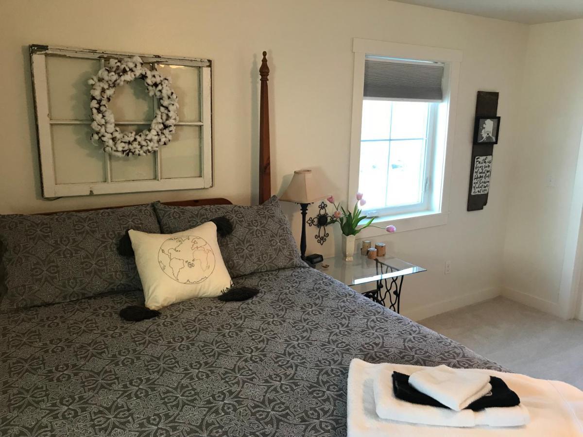 Snowgoose Pond Bed & Breakfast Palmer Exterior photo